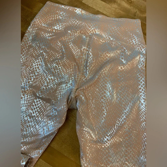 GOOD AMERICAN Python Print Foul Leggings Size 3 Athletic LIKE NEW - Picture 12 of 14